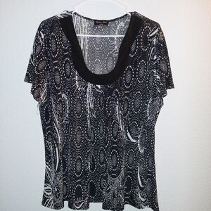Brittany Black Black &White pattern top 1X